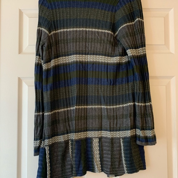 Cardigan NWT 🌞 - Picture 2 of 3